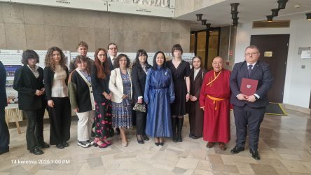 Wystawa „Polska–Mongolia. 75 lat. Wspólne dziedzictwo, wspólne perspektywy” przygotowana przez mongolistów WKAiA UW w Sejmie RP